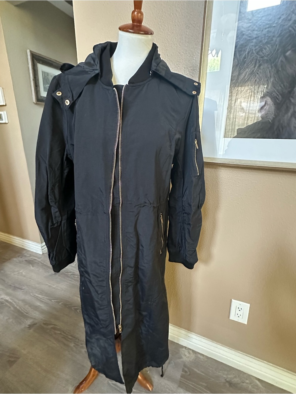 NWT Daisy XL Womens Black Long Hooded Zip-Front Coat, gold hardware